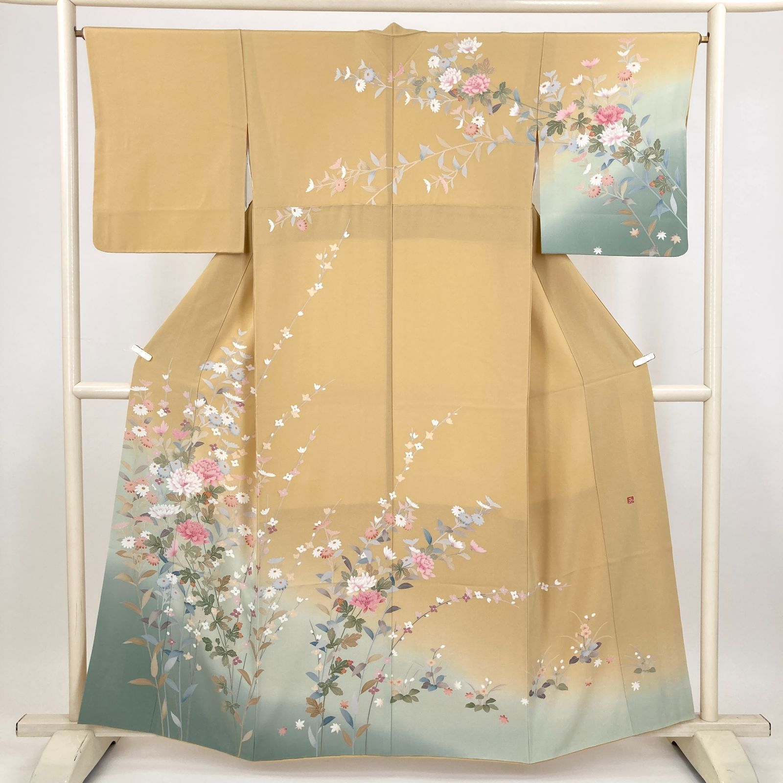 たんす屋 TANSU-YA 着物 リユース着物 訪問着 黄 玉蜀黍色 フォーマル セミフォーマル ぼかし 四季花草 袷 絹 洗い済 【身丈】154cm【裄丈】65.5cm 7650004373148