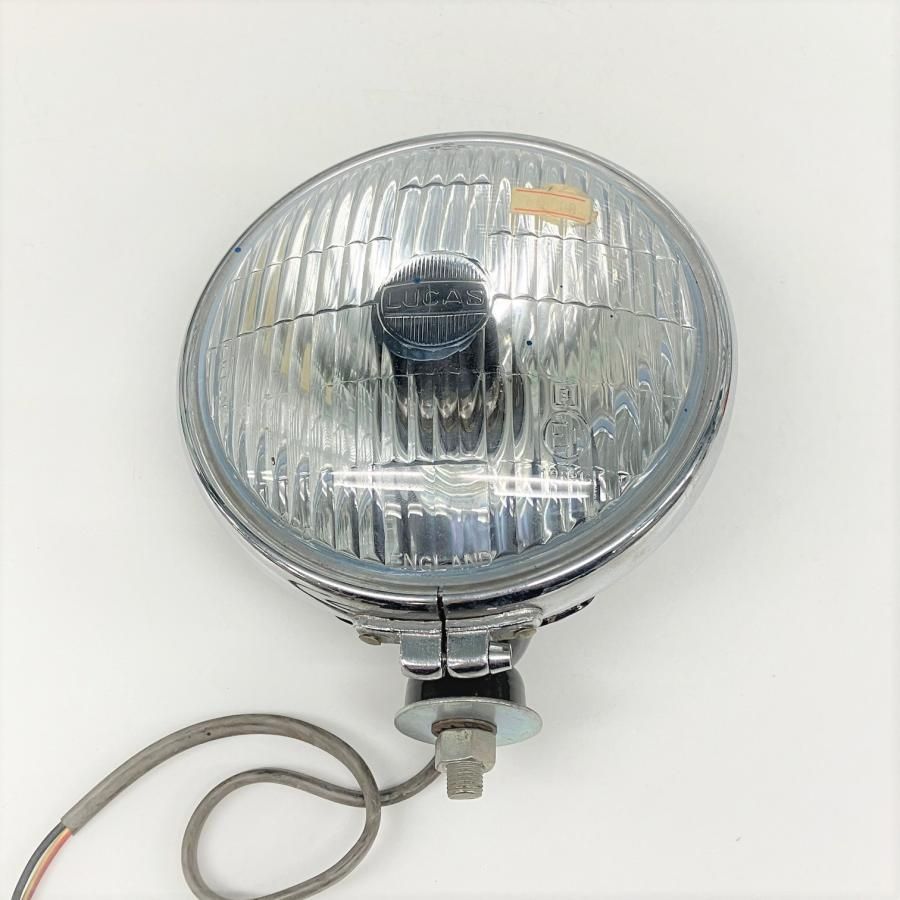 中古（傷や汚れあり）現品　Lucas　フォグランプ