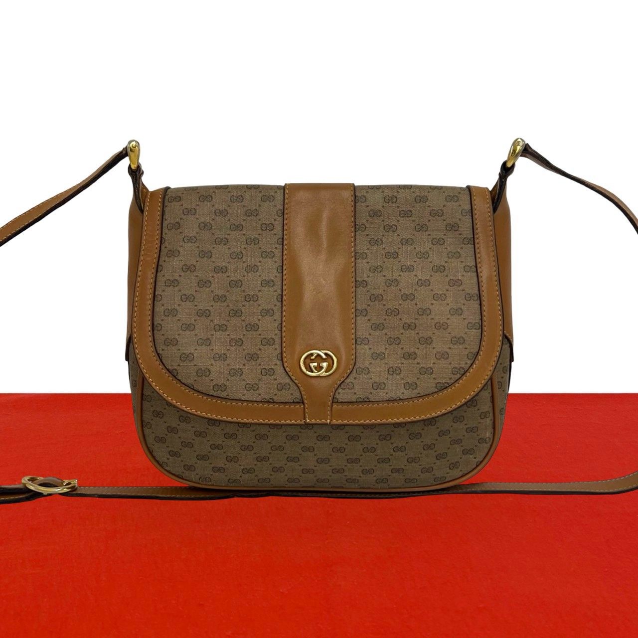オールドグッチ ハンドバッグ マイクロGG 筆記体ロゴ クレスト金具 ブラウン 極 美品 希少品 GUCCI グッチ オールドグッチ マイクロGG ロゴ 柄 金具