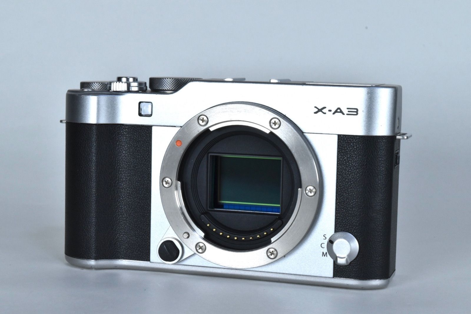 Fujifilm XA-3 ミラーレスデジタルカメラ　シルバー