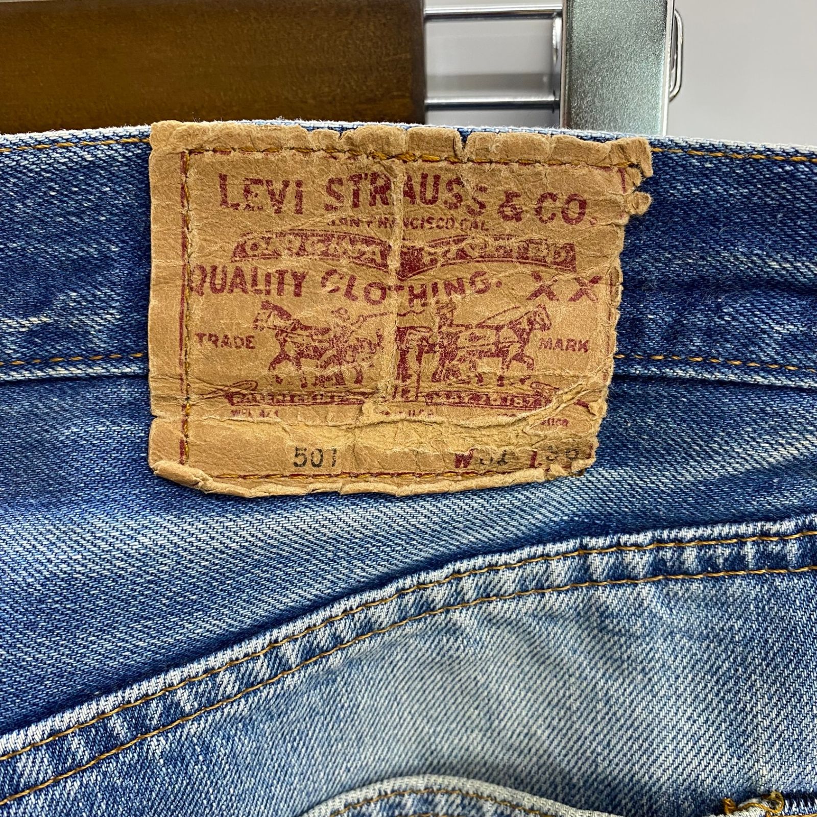 メンズ リーバイス Levi's 90's 501 USA製 赤耳 バレンシア工場 USA製