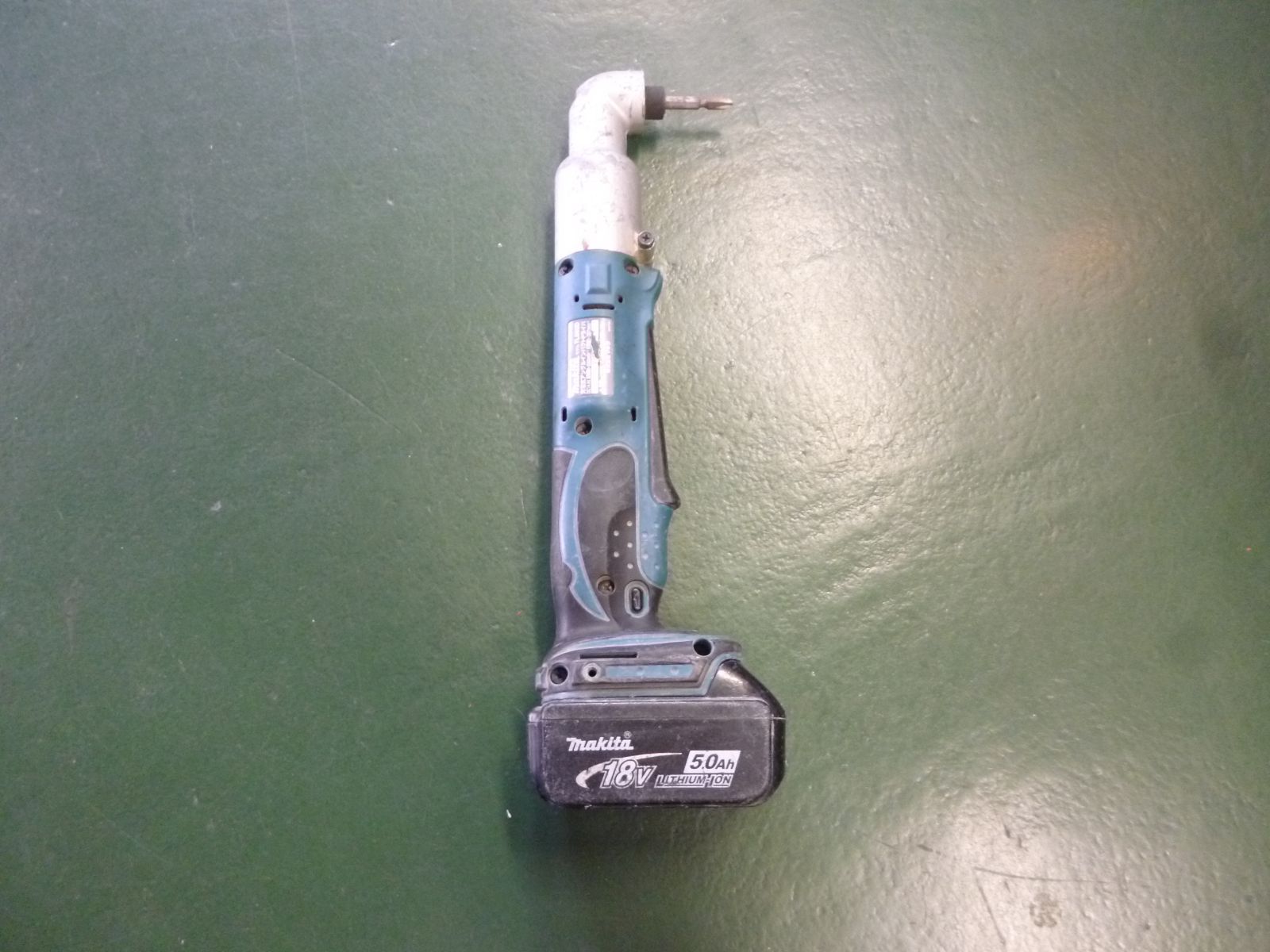 マキタ(makita) 充電式アングルインパクトドライバ 14.4V TL060D 23,100円