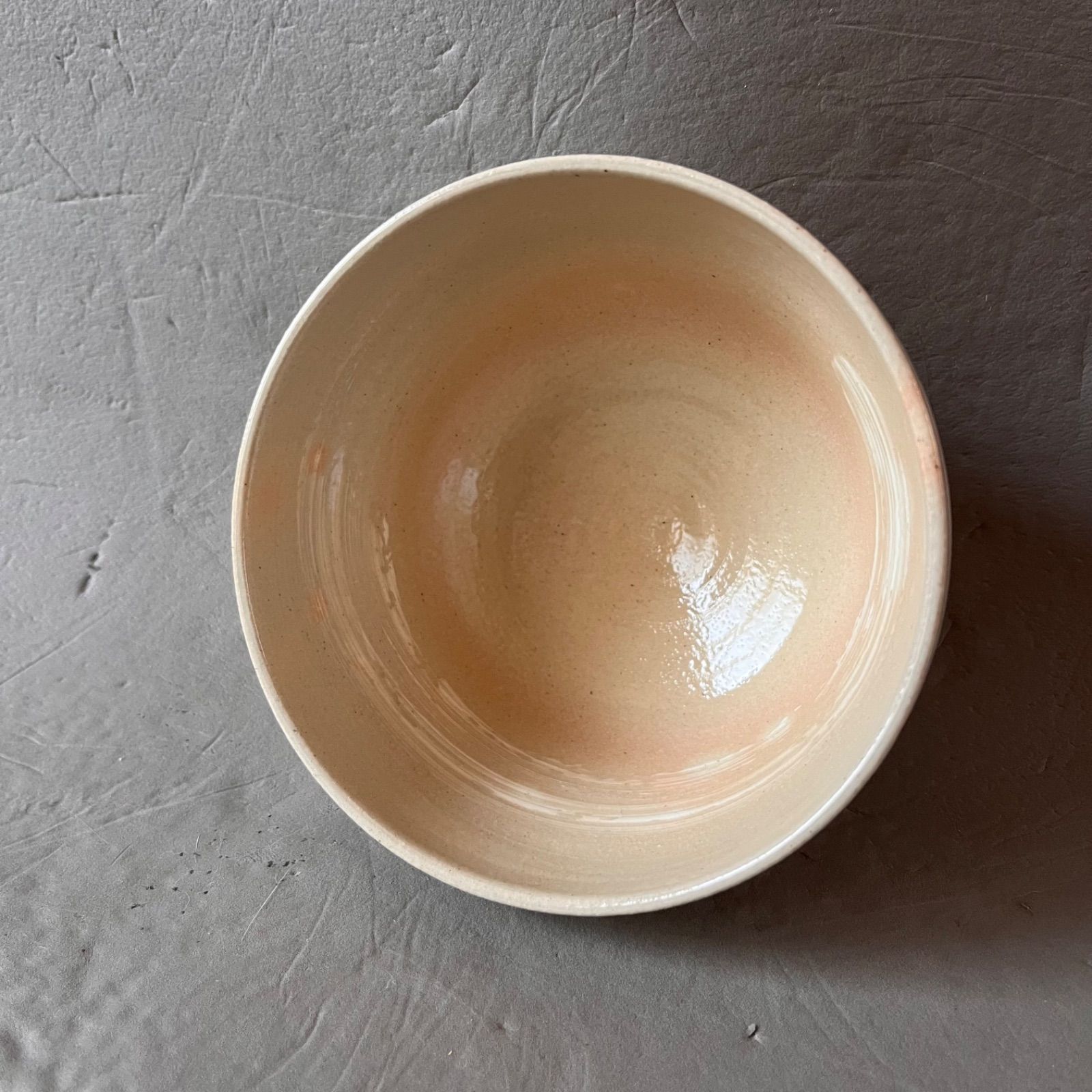 京焼 中山喜白 金彩 色絵 三猿 刷毛目 茶碗 抹茶碗 茶道具 共箱なし