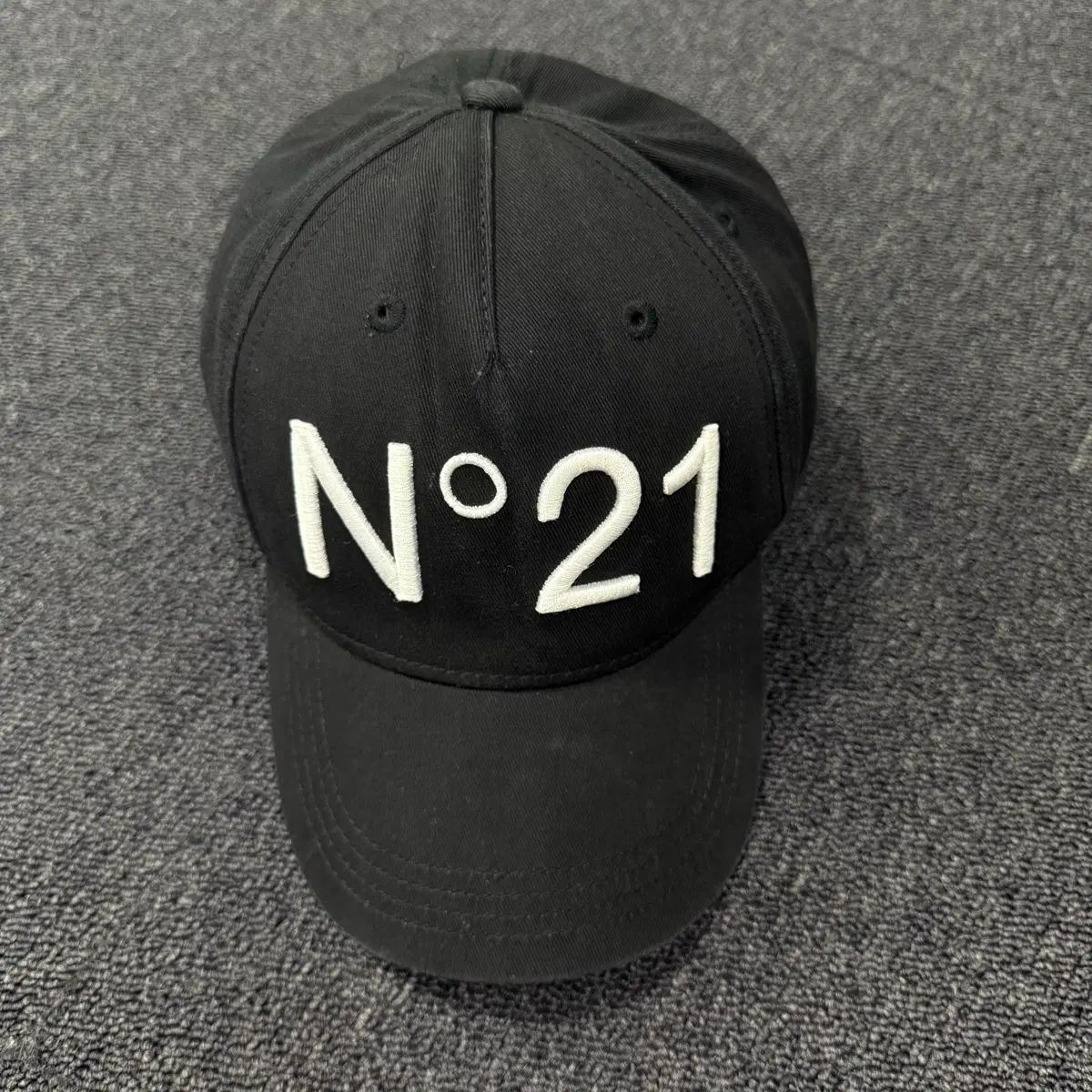 N21 ロゴ ベースボールキャップ 帽子