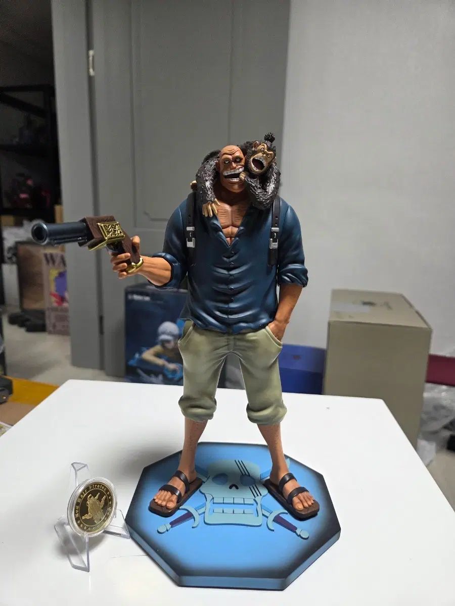 ブラックスタジオ ONE PIECE 赤髪海賊団 ボンクパンチ MONSTER レジン フィギュア