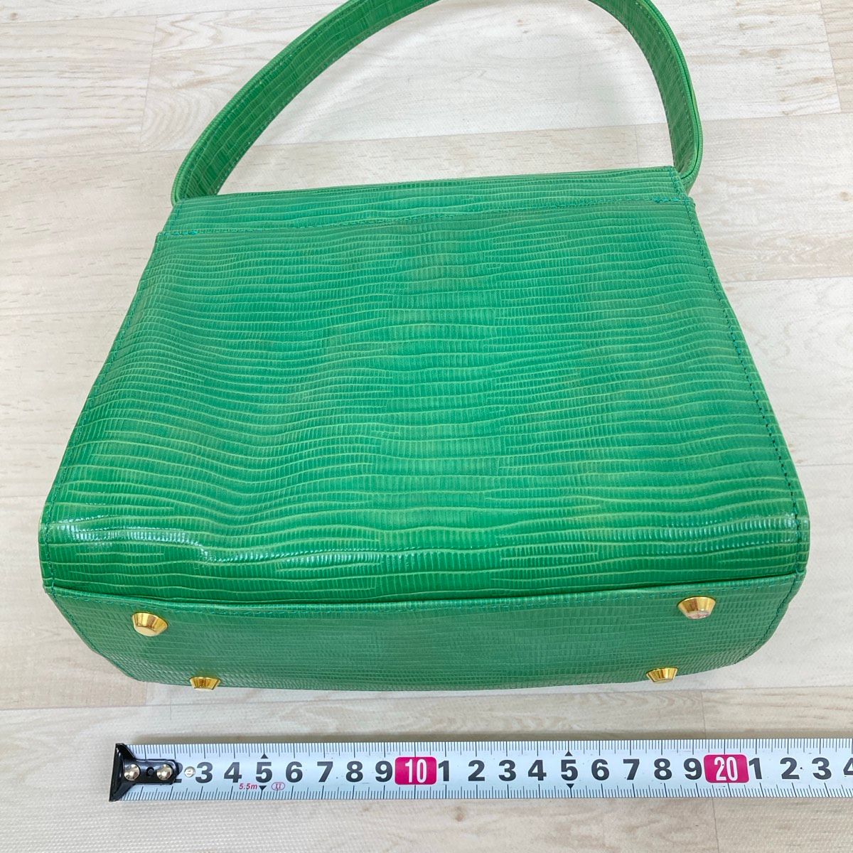 専用品WAKO 銀座和光 グリーン レザー ゴールド金具 ハンドバッグ 美品 WAKO 銀座和光 ハンドバッグ グリーン リザード型押し ゴールド