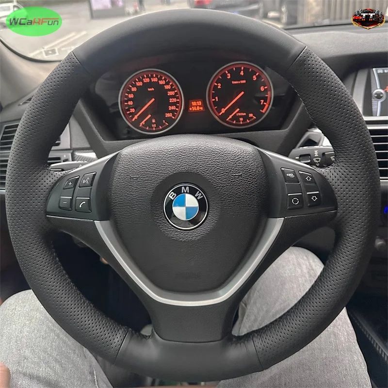 柔らかくパンチング加工された滑らかなレザー製カーステアリングホイールレザーカバー BMW X5 X6 E70 E71 E72 ステアリングホイール用編み