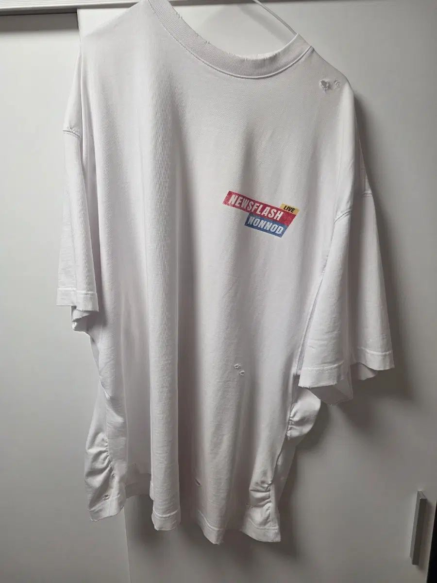 2 Nonnod ファーucking ニュース フラッシュ Tシャツ ウォッシュド 白 ブラック