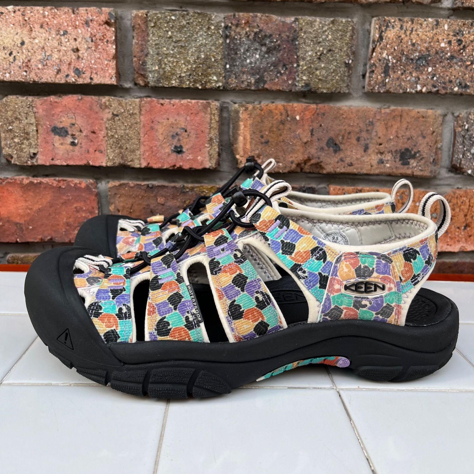 KEEN NEWPORT RETRO キーン　ニューポート レトロ