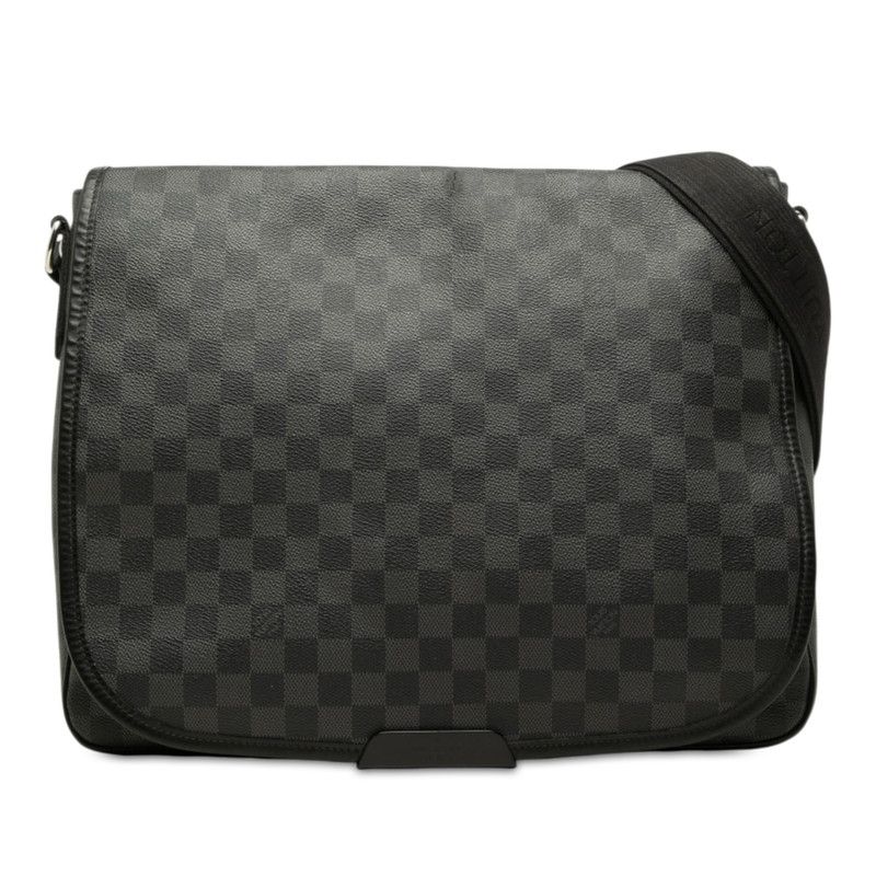 ルイ ヴィトン ダミエ グラフィット ダニエルGM 斜め掛け ショルダーバッグ N58033 ブラック PVC レザー メンズ LOUIS VUITTON【1-0283513】 47,880円