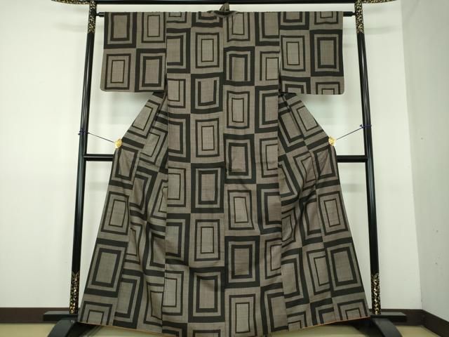 平和屋着物●本場大島紬　7マルキ　幾何学文様　正絹　逸品　DABG8545ps