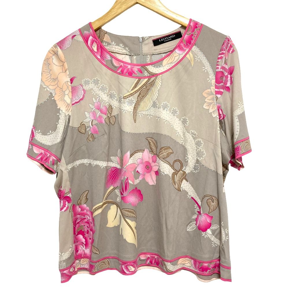 良品 LEONARD FASHION レオナールファッション フワラープリント カンカンストレッチ ショートスリーブ ブラウス サイズ42 グレー レディース 古着 中古 USED 15,618円