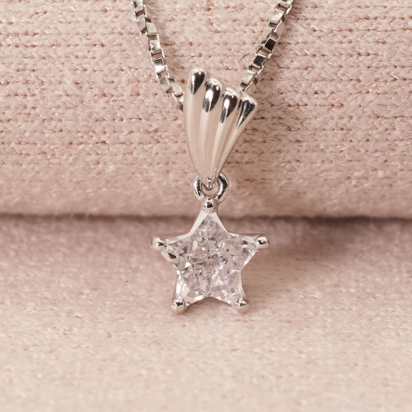 希少 スターシェイプ ダイヤ 0.288ct プラチナ ネックレス/25-719S
