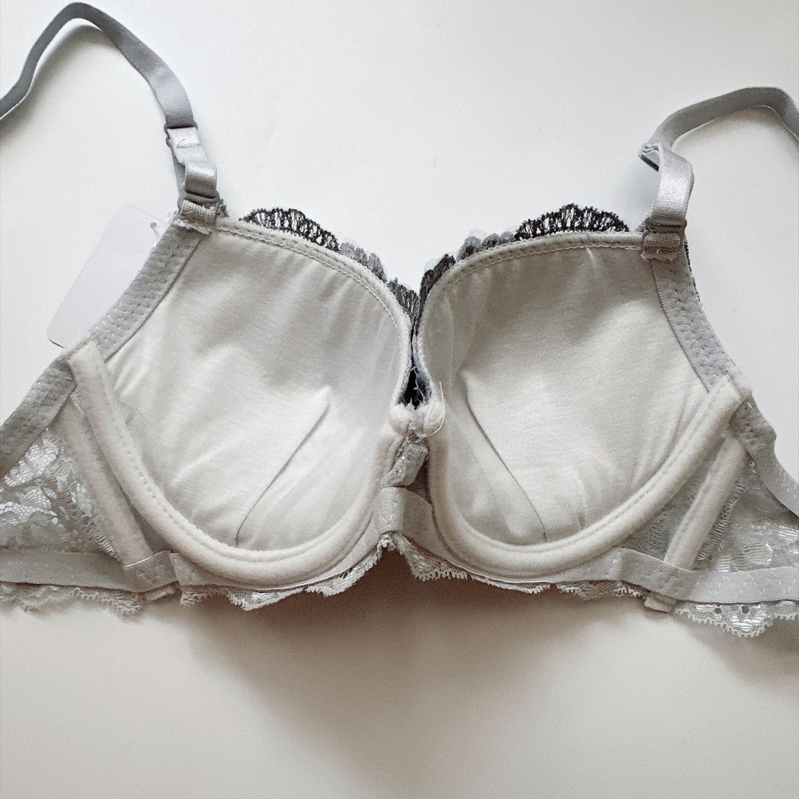 https://assets.mercari-shops-static.com/-/large/plain/2JVC6iLnDR9RggSQcwWkBR.jpg@jpg