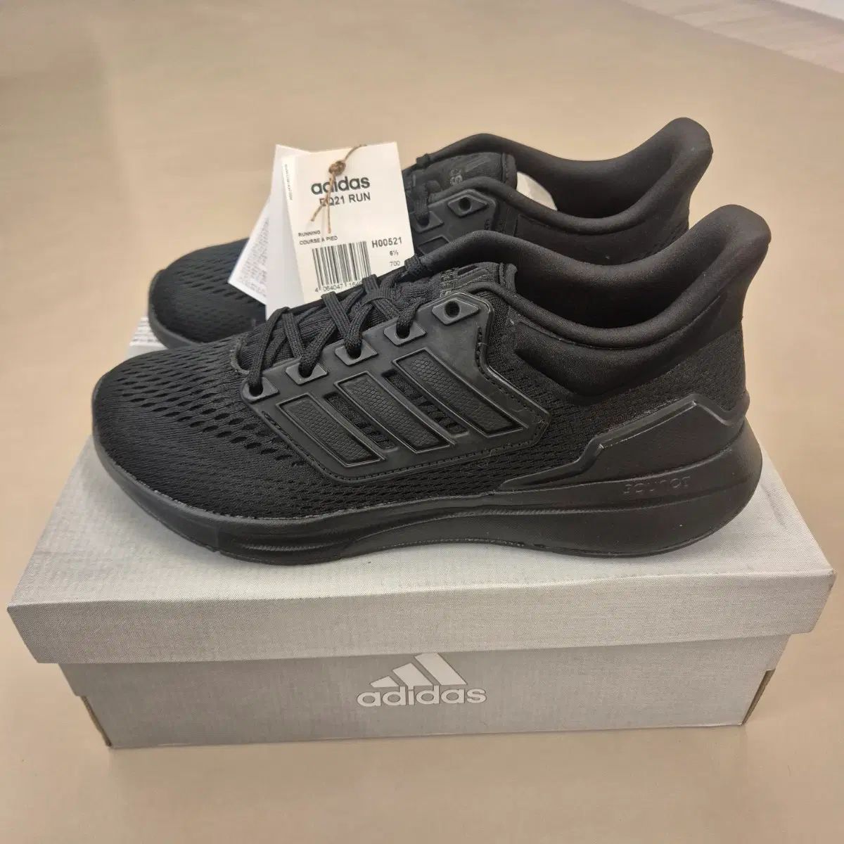 adidas EQ21 RUN H00521 ブラック スニーカー 250新品