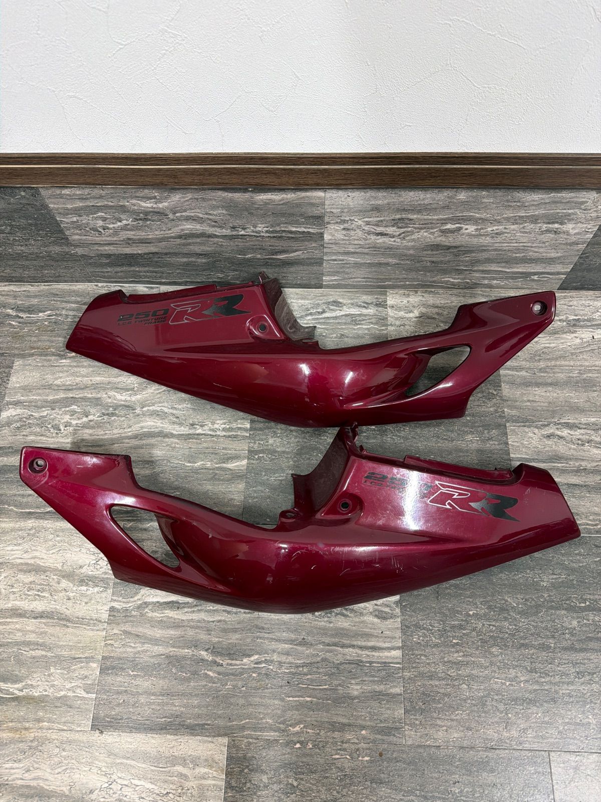 ホンダ CBR250RR MC22 純正 左右 テールカウル KAZ-L KAZ-R (2388