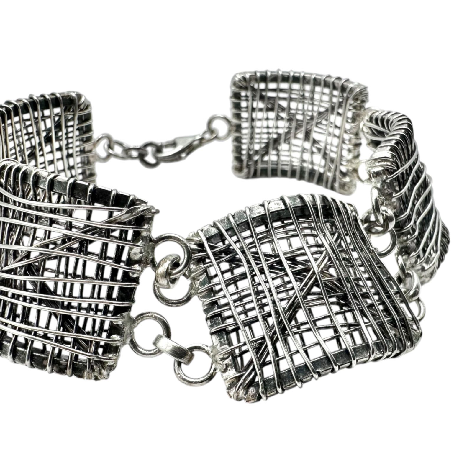【交錯する銀線】 ユニーク 個性派 Silver 925 刻印 Design Bracelet シルバー ブレスレット ユニセックス モダンアート ハンドメイド 個人作家 オーストラリア直輸入 一点もの