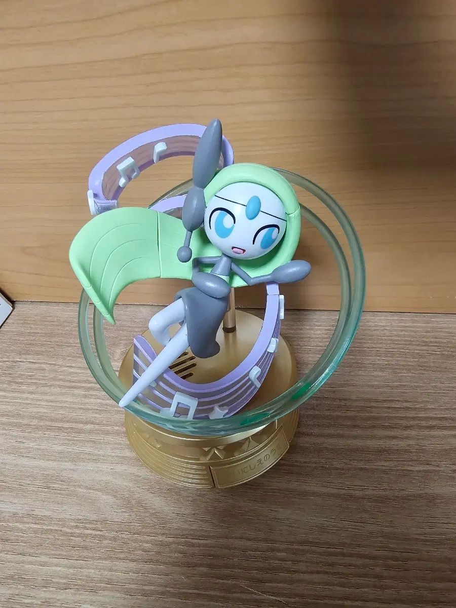 歌うメロエッタ フィギュア