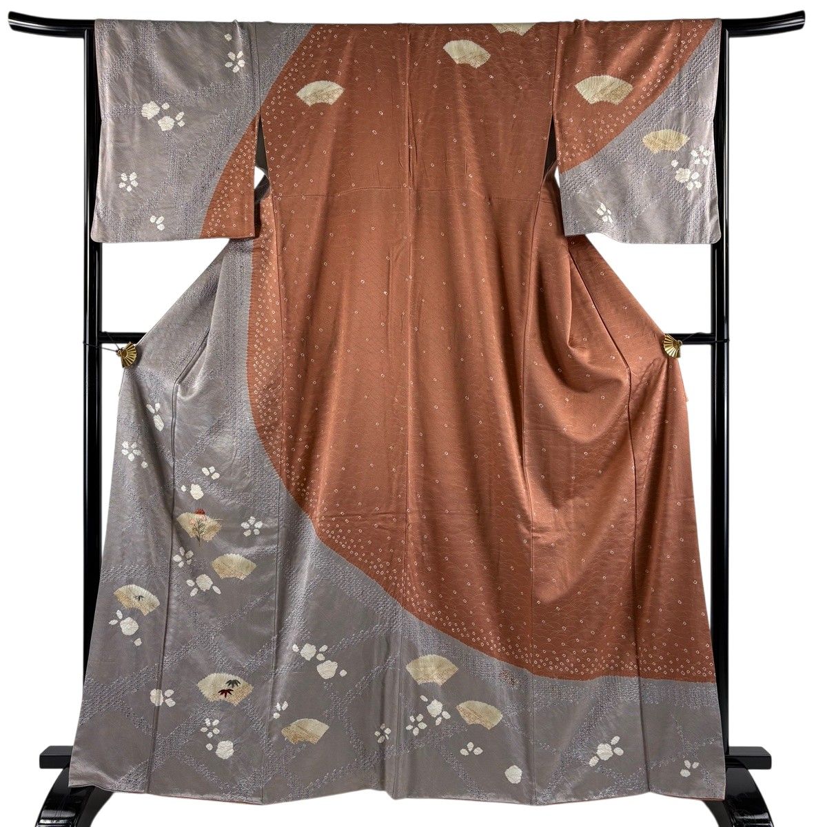 訪問着 身丈164.5cm 裄丈65.5cm M 袷 扇面 草花 絞り 刺繍 灰色 正絹 秀品 【中古】 6,864円
