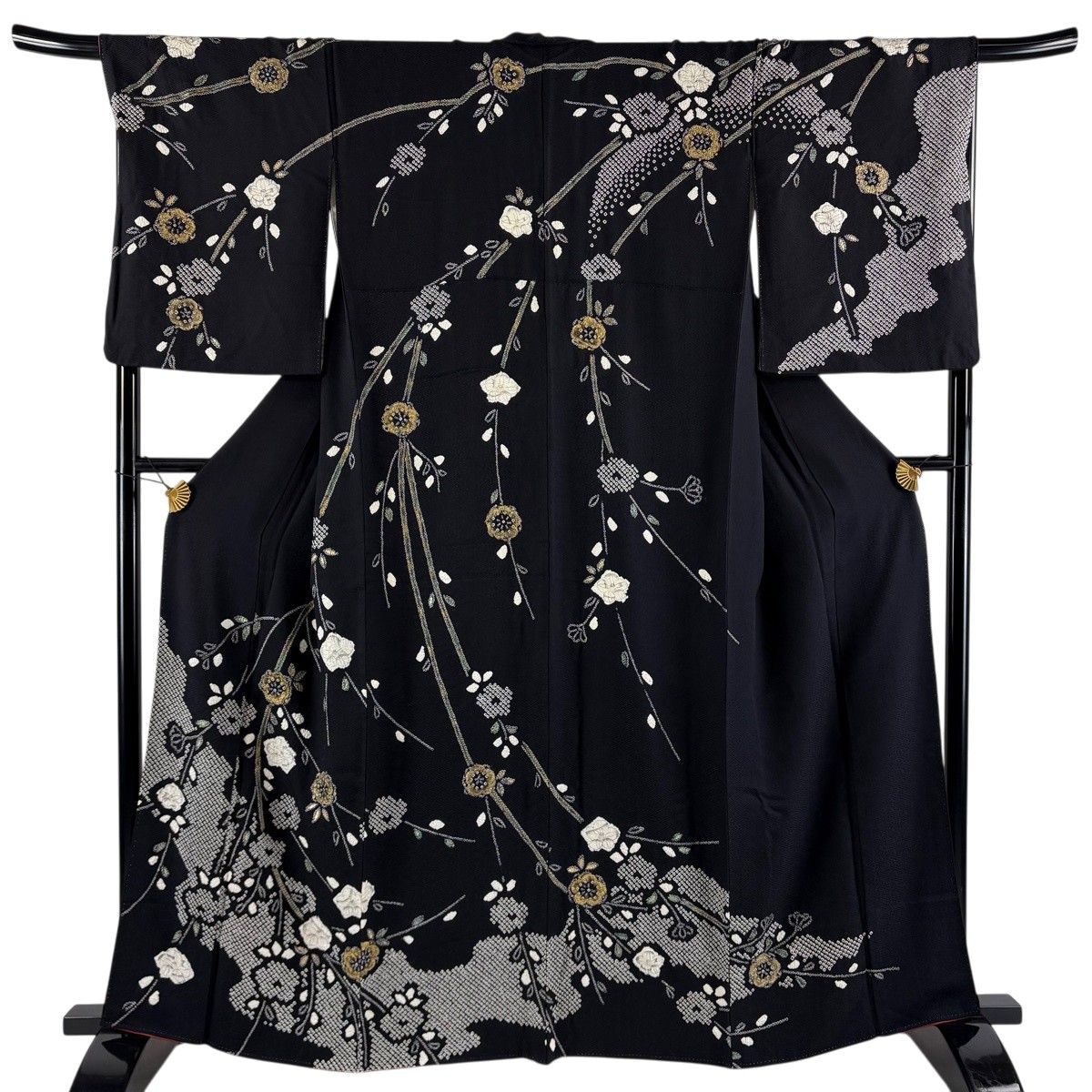 【美品】 訪問着 身丈162cm 裄丈68.5cm L 袷 枝花 地紋 絞り 金彩 黒 正絹 秀品 【中古】