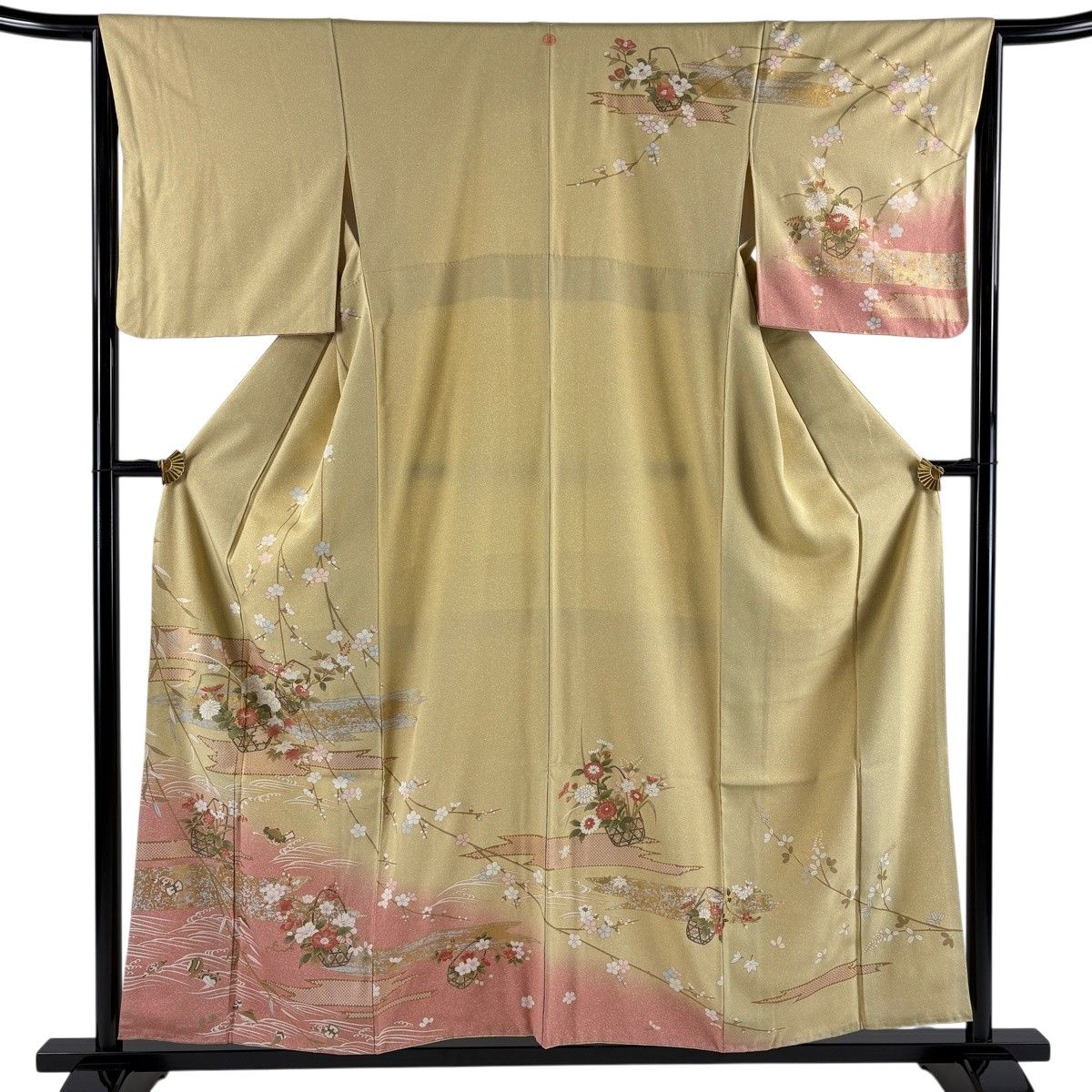 訪問着 身丈156.5cm 裄丈64cm M 袷 花籠 霞 金彩 染め分け 薄黄土色 正絹 秀品 一つ紋 【中古】