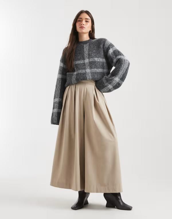 エイソス レディース ボトムス カジュアルパンツ ワイドレッグ ASOS DESIGN extreme wide leg culottes in oyster CREAM クリーム
