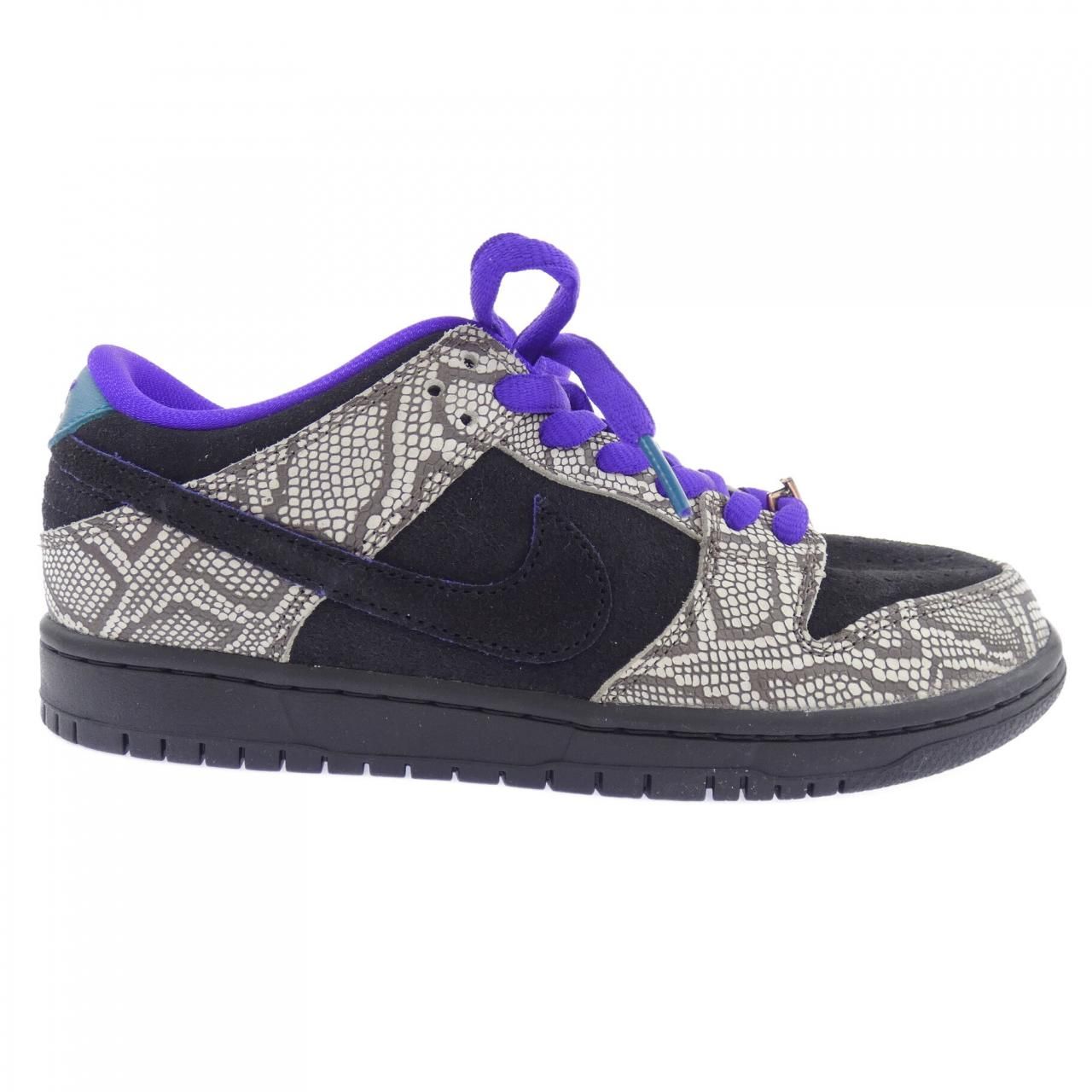ナイキ NIKE IB6208-200 スニーカー 11,700円