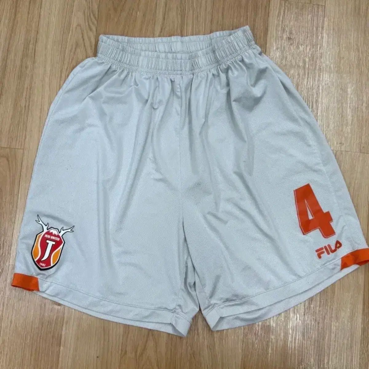 レソトユナイテッド ズボン 6,106円