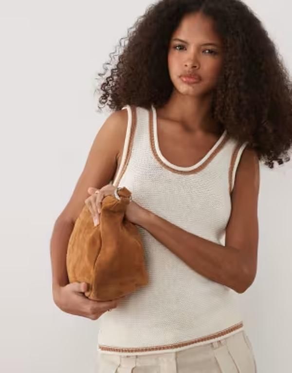 エイソス レディース トップス シャツ コントラスト ニット ASOS DESIGN knit cami top with contrastipping in ecru red エクリュ