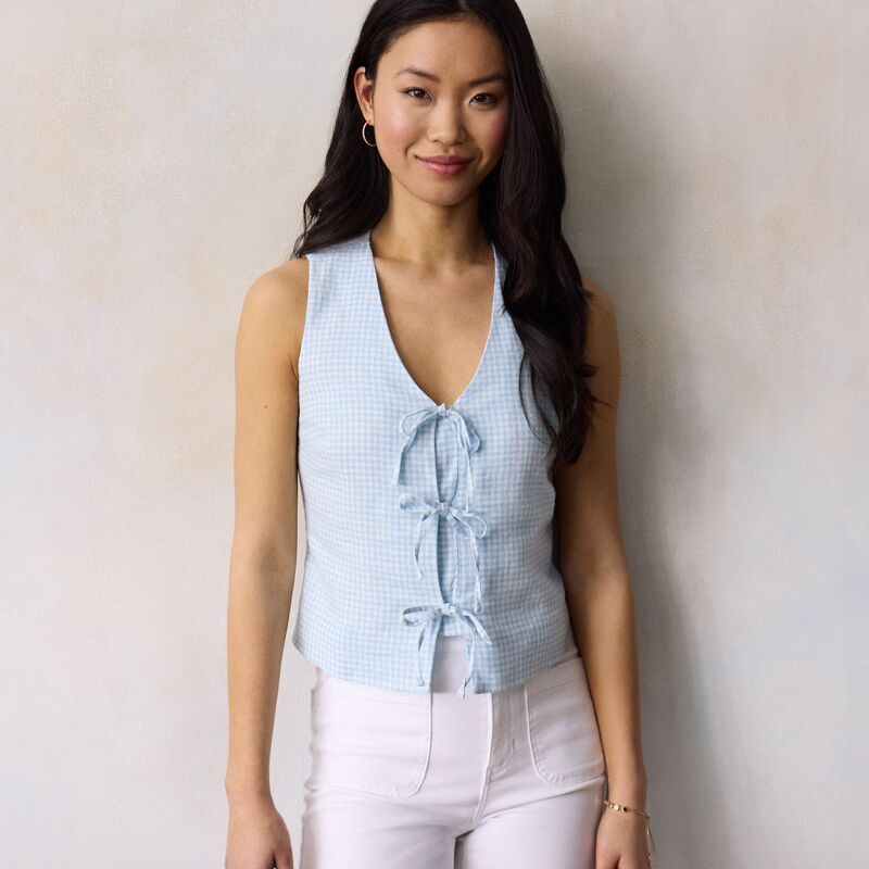 LC Lauren Conrad レディース アウター ジャケット・ブルゾン プチ ベスト Petite LC Lauren Conrad Tie Front Vest Sky Ginghamita