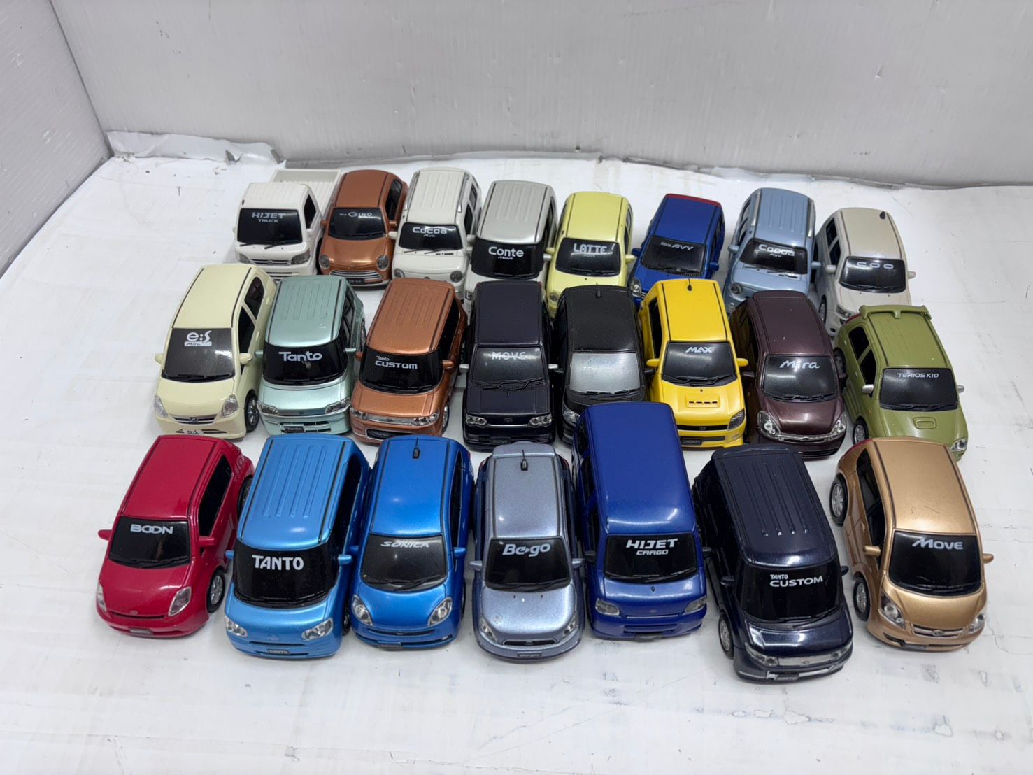 送料無料h16025 DAIHATSU ダイハツ ディーラー非売品 プルバックカー 23台まとめ ミニカー ムーヴ タント ソニカ YRV テリオスキッド ビーゴ ハイゼット おもちゃ ホビー まとめ 7,485円