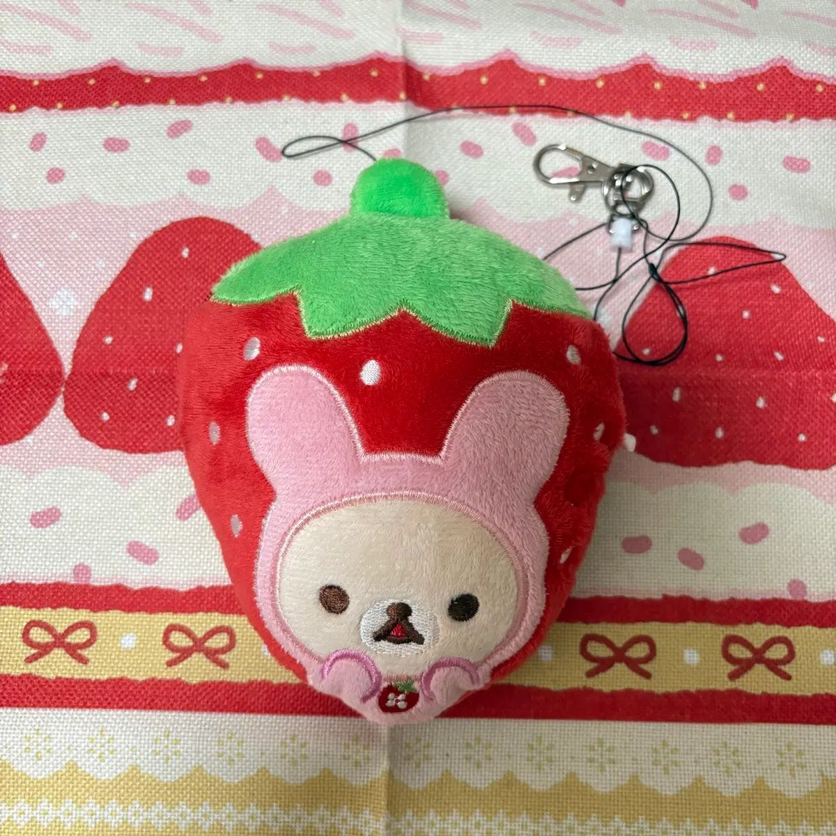 コリラックマいちごうさぎリールパス