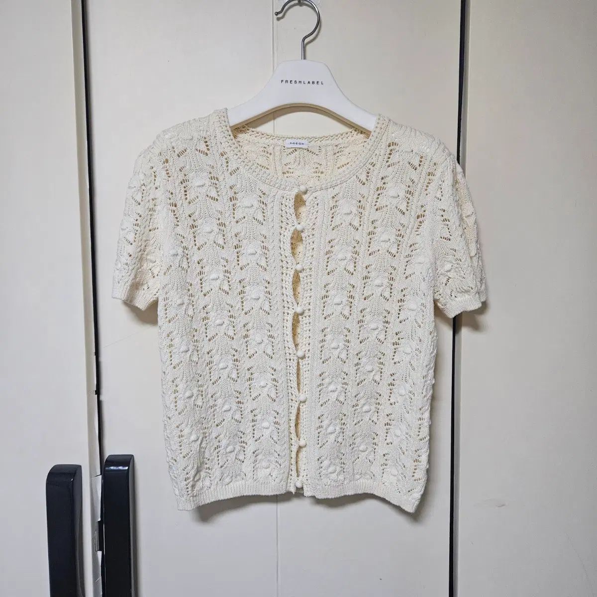 新品 フレッシュラベル 下ティー 빈 ボタン カーディガン アイボリー (定価9 6) 8,425円