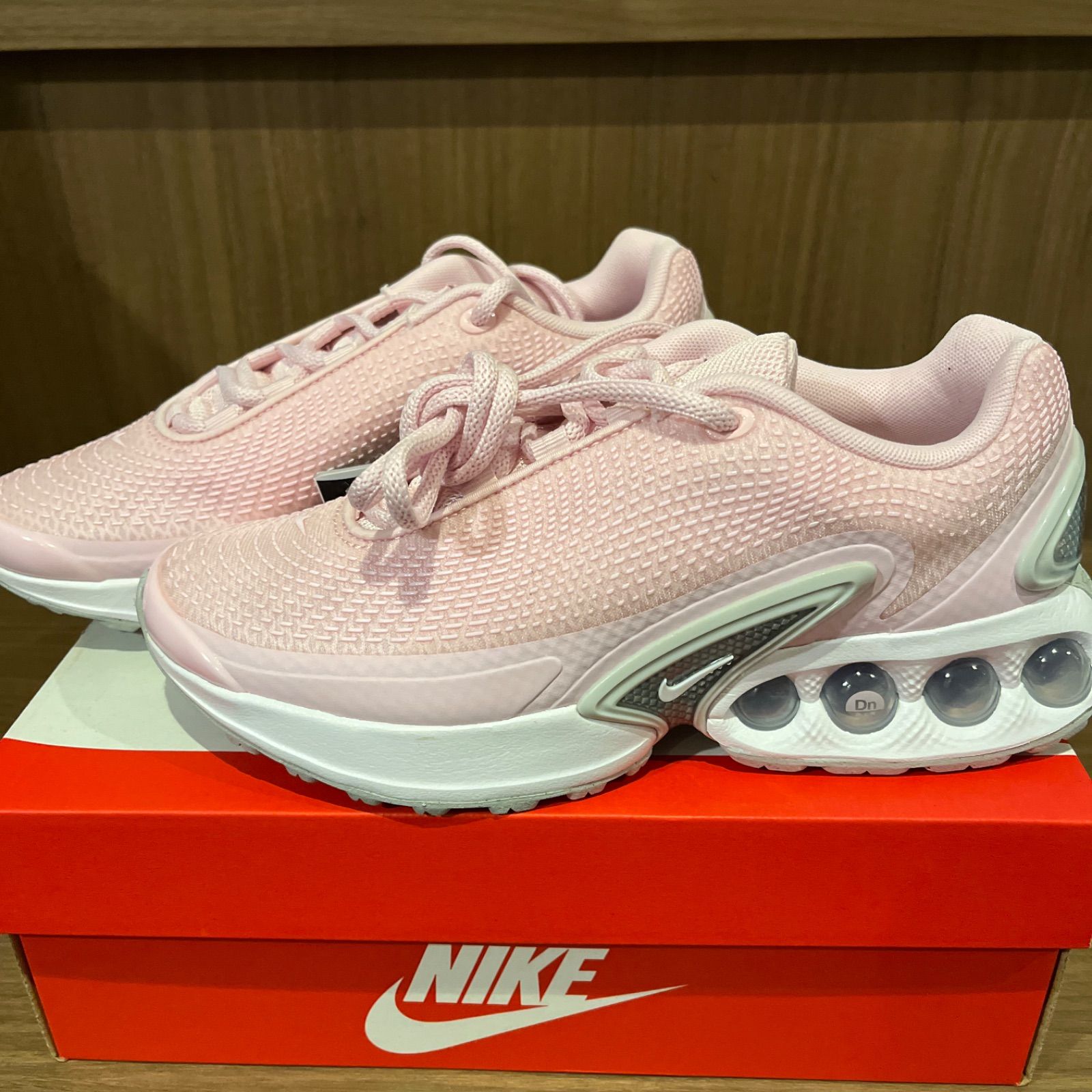 【新品タグ付き】NIKE AIR MAX DN SE ピンク　US7(24cm)