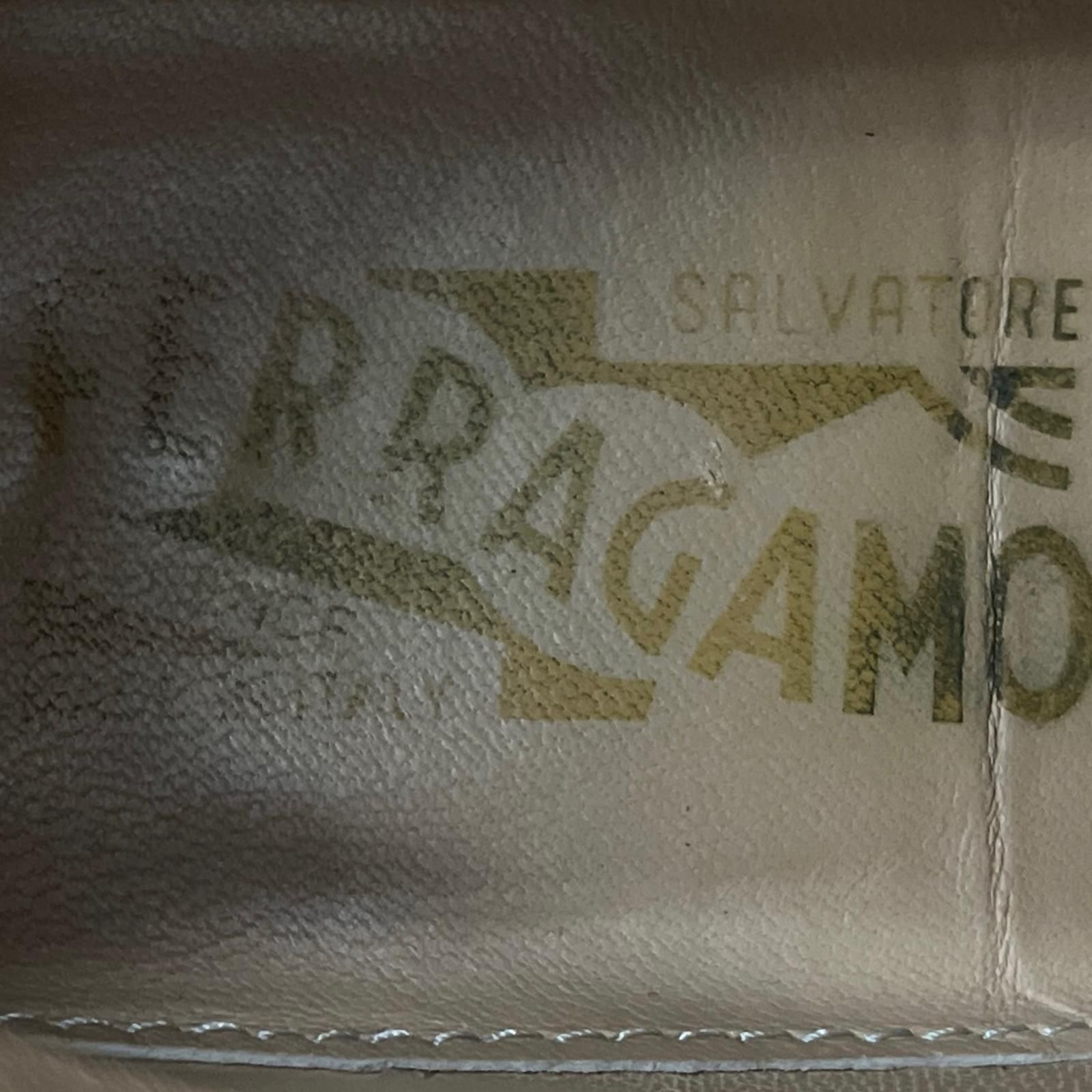 美品▲Salvatore Ferragamo サルヴァトーレフェラガモ RENE C ガンチーニ金具 レザー アンクルブーツ ブラック 8.5 伊製 レディース