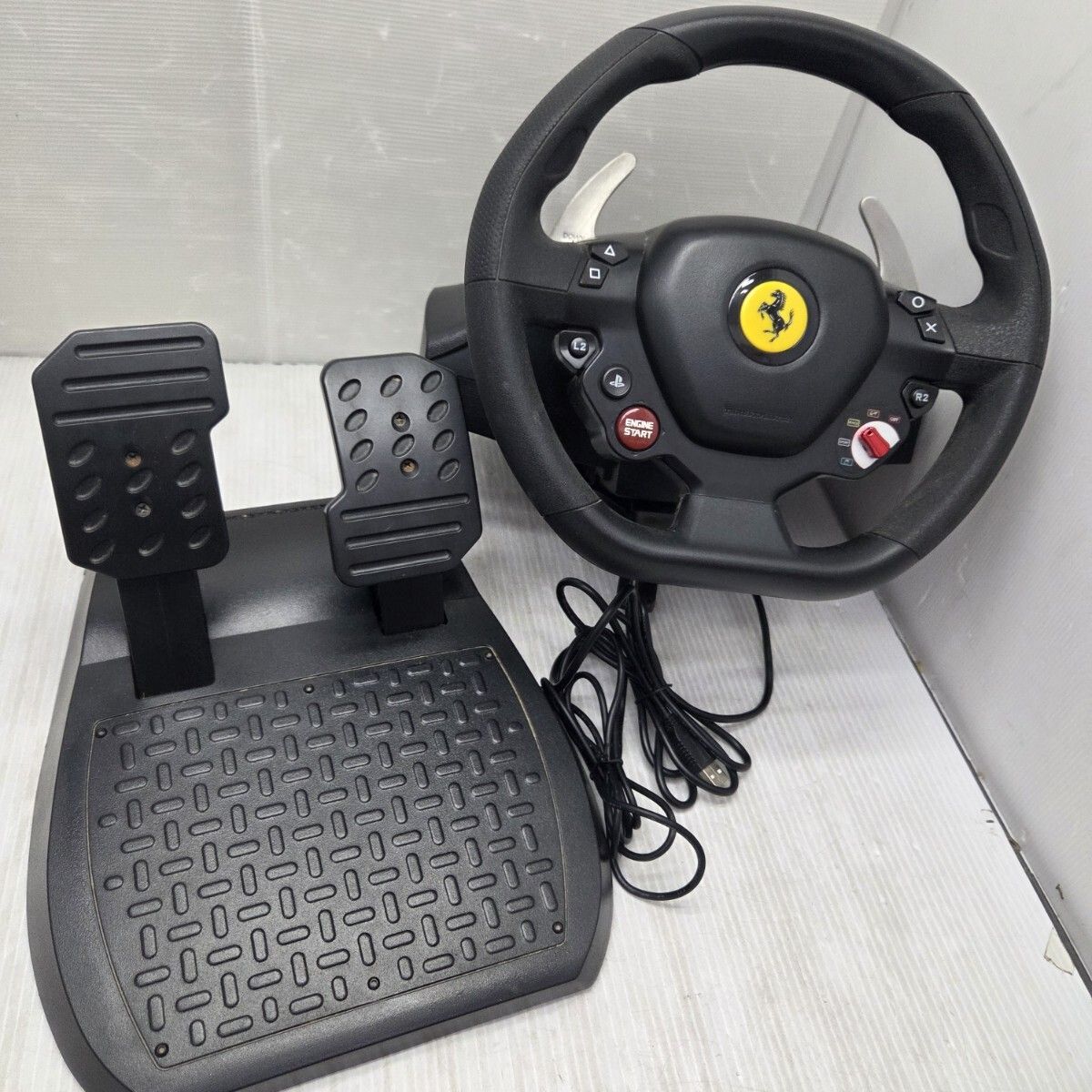 S05979 ステアリングホイール Thrustmaster T80 RW Ferrari 488 GTB ゲーム機
