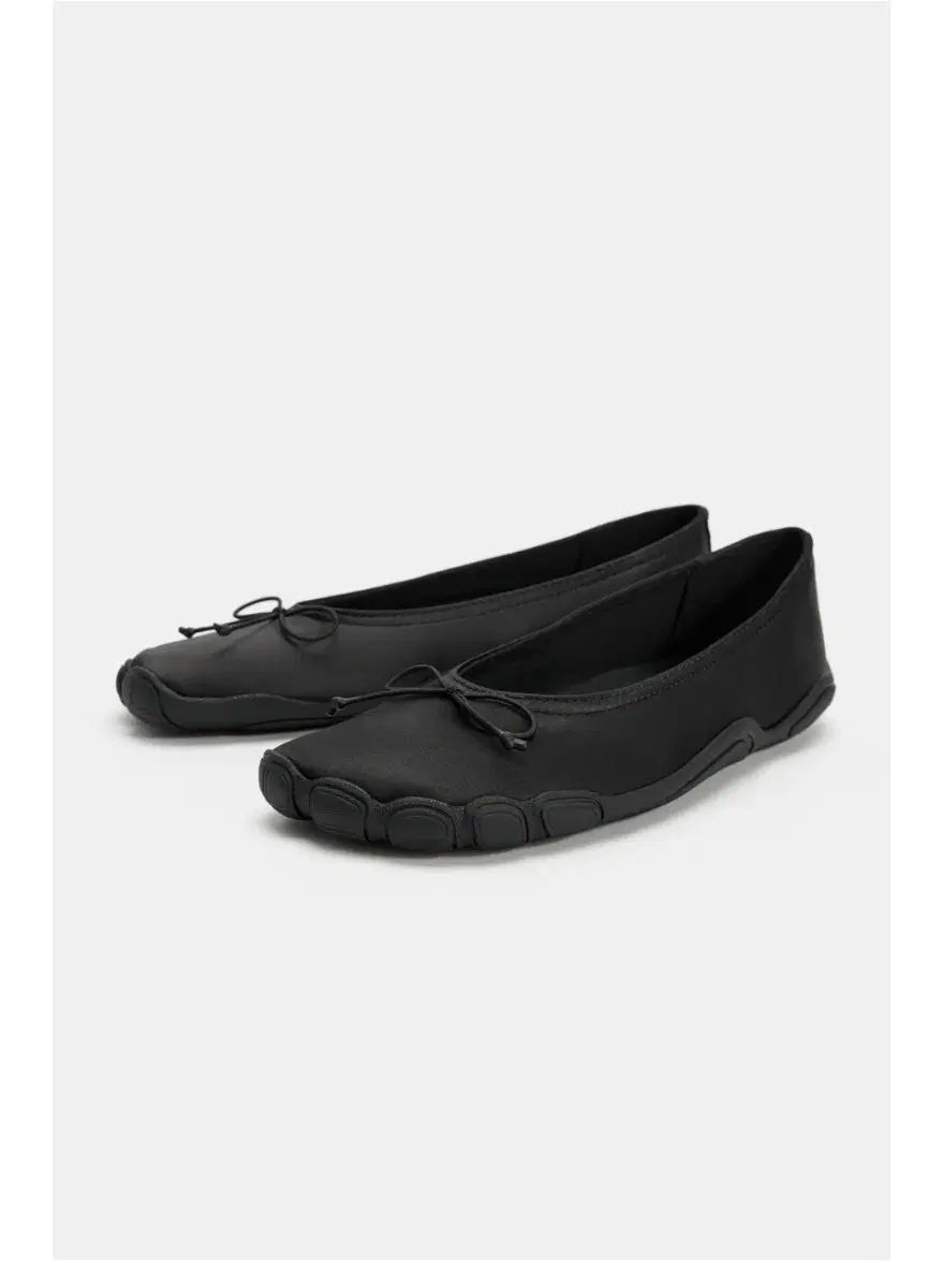 ZARA スポーティー バレリーナ シューズ ブラック 37 (新品)