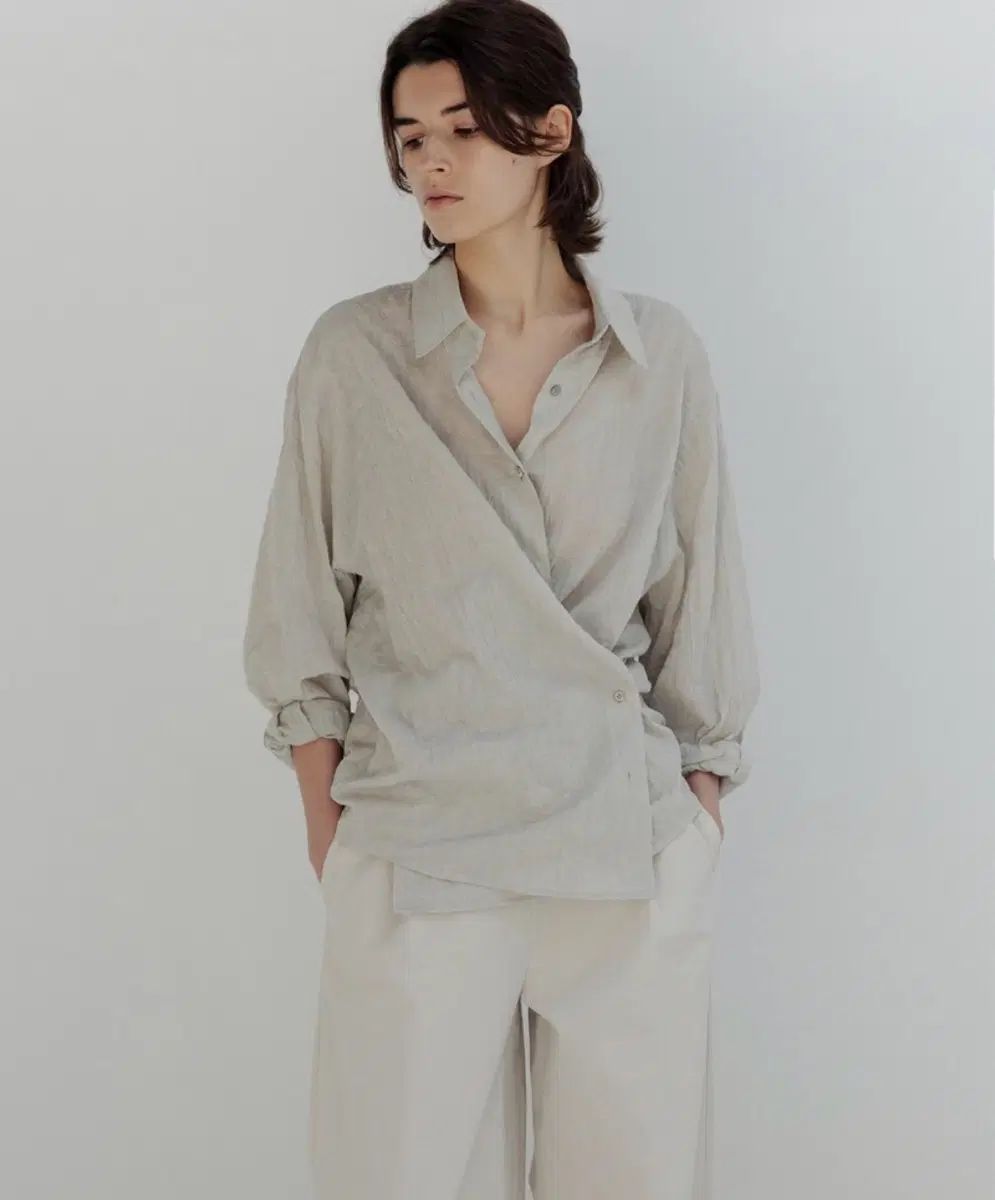 MOIA crinkle shirt (ecru) 新品