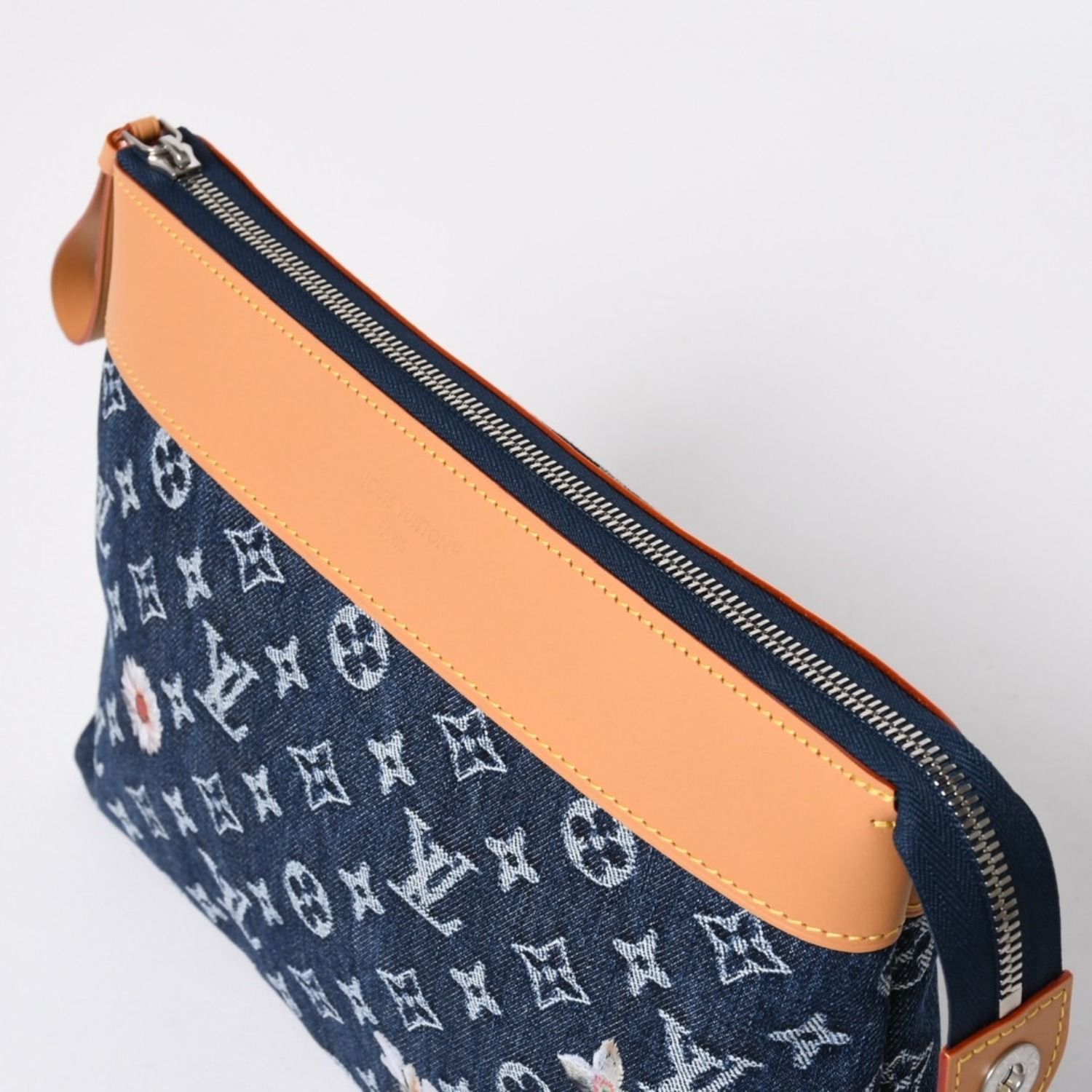 新品未使用品 LOUIS VUITTON ルイヴィトン ハンドバッグ クラッチバッグ M27559 ポシェット・ヴォワヤージュ モノグラムデニム 中古 4a006421