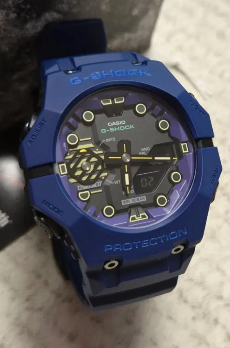 カシオ G-SHOCK GA-B001CBR S級 12,927円