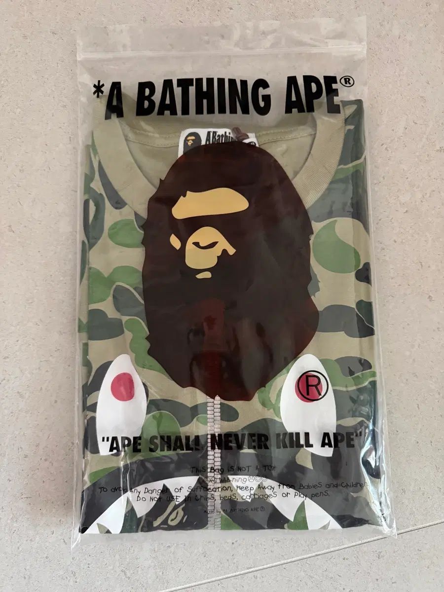 (新品) A BATHING APE アベイシングエイプ ABC カモフラ シャーク Tシャツ グリーン XL