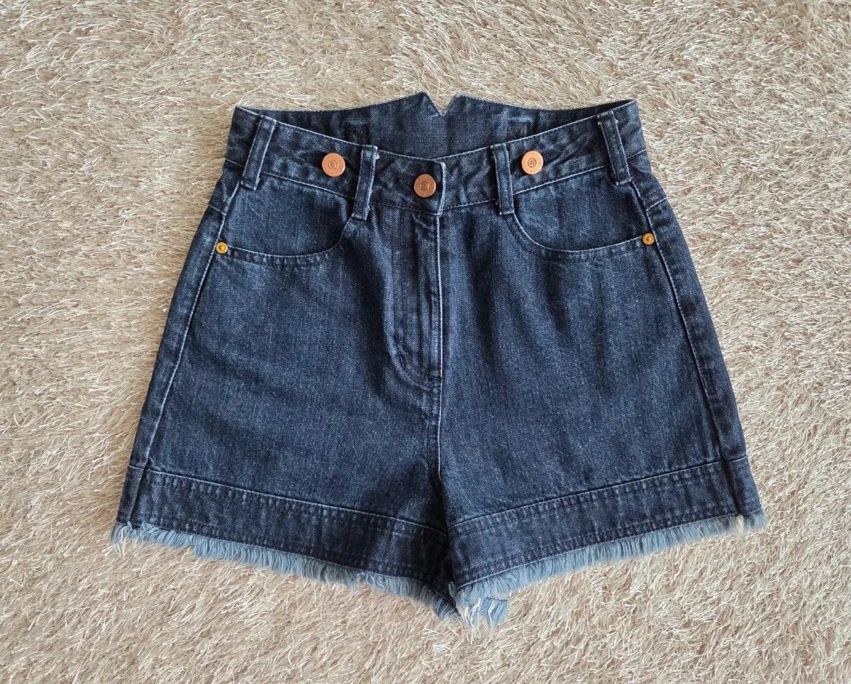 LUCKY CHOUETTE ラッキーシュエトゥ デニム ショートパンツ