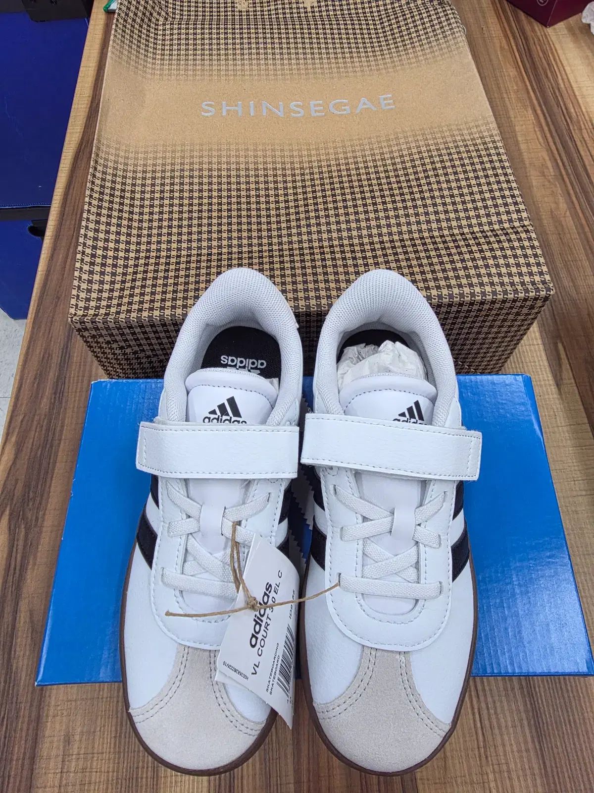 (新品) アディダス正規品 VL COURT 3 0 ELC スニーカー