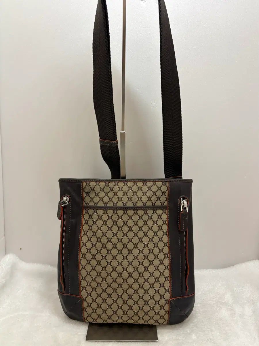 正規品) Celine セリーヌ ブラウン COLOR ユニセックス クロスバッグ