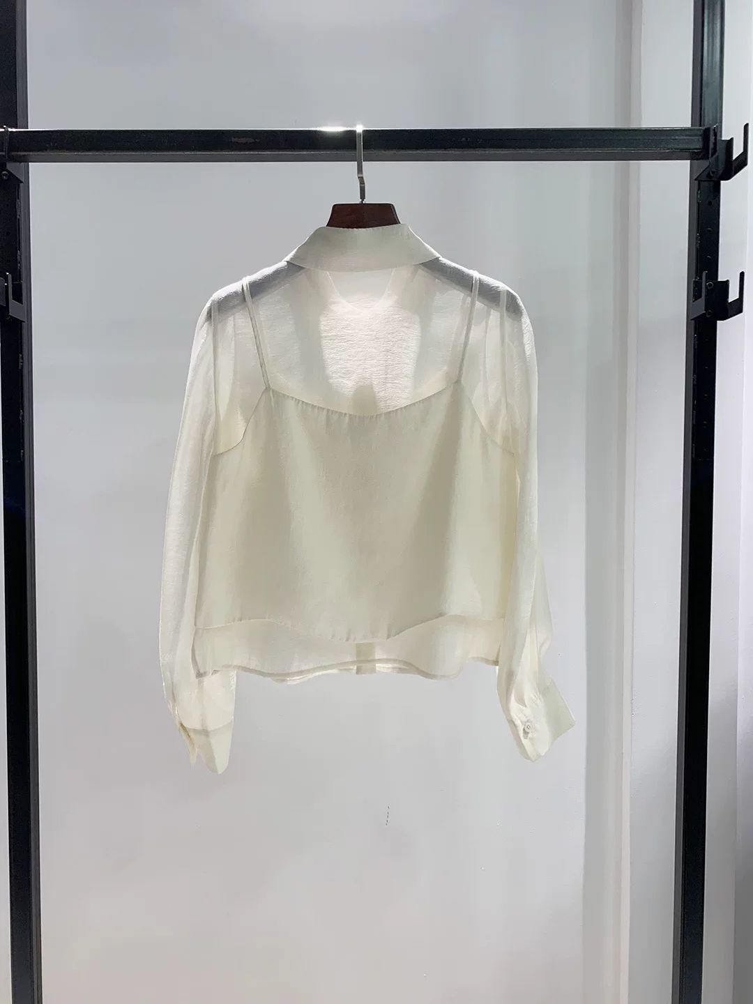 THE IZZAT ザアイザット シャツ 新作