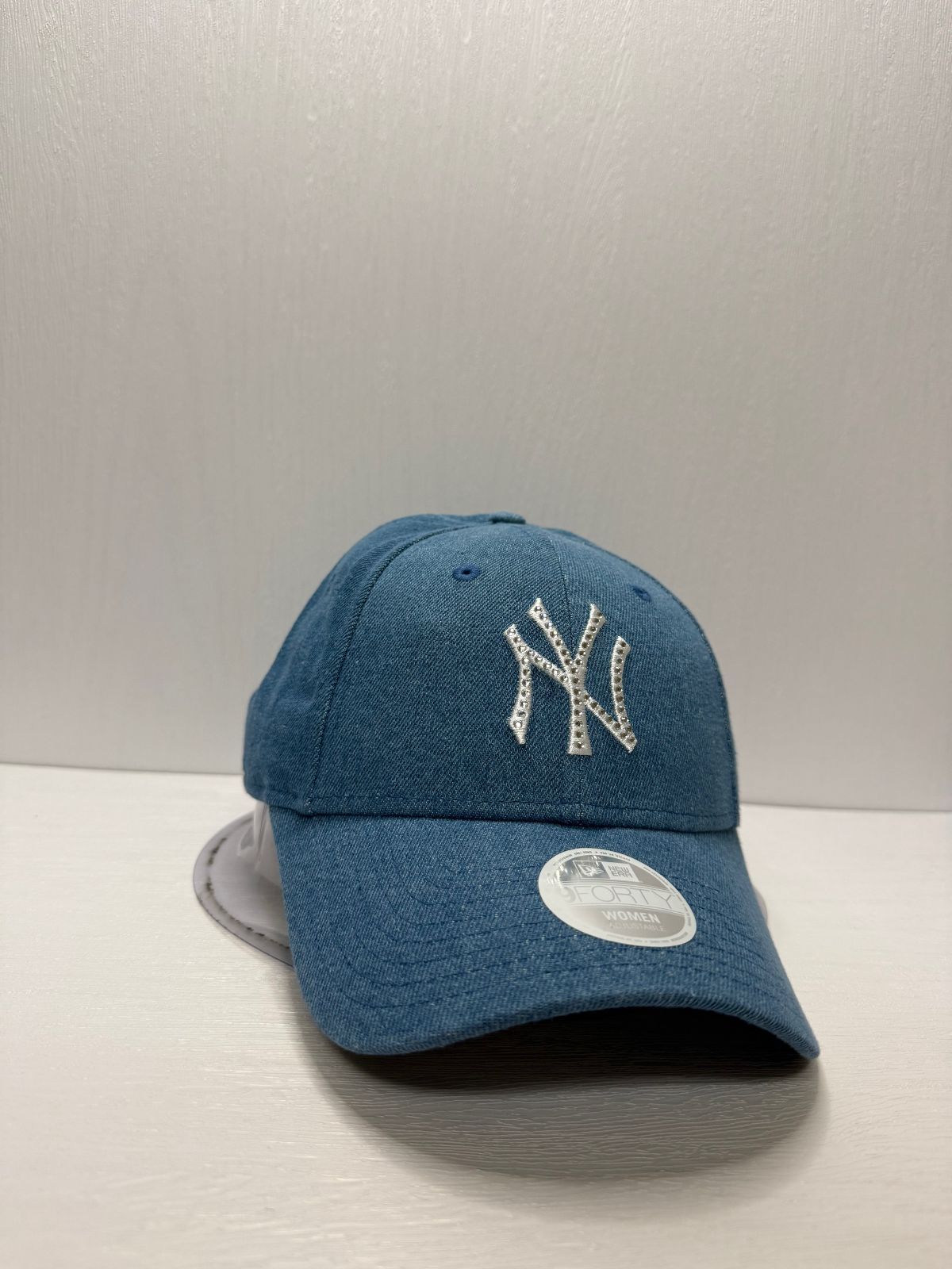 ニューエラ ニューヨークヤンキース デニムラインストーン 9forty ストラップバックキャップ ブルーカラー 6,240円