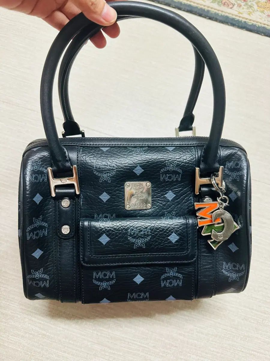 MCM レディース バッグ 黒色