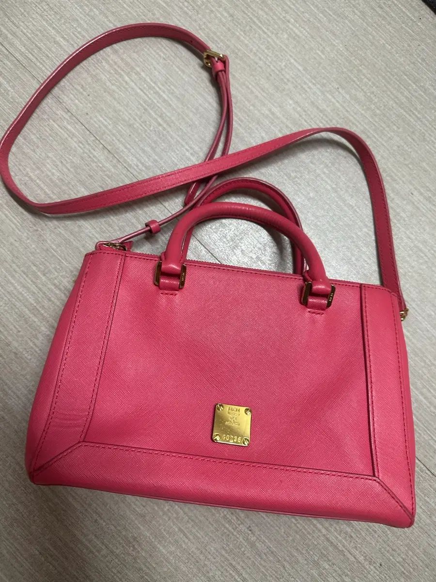 MCMバッグ 8,036円