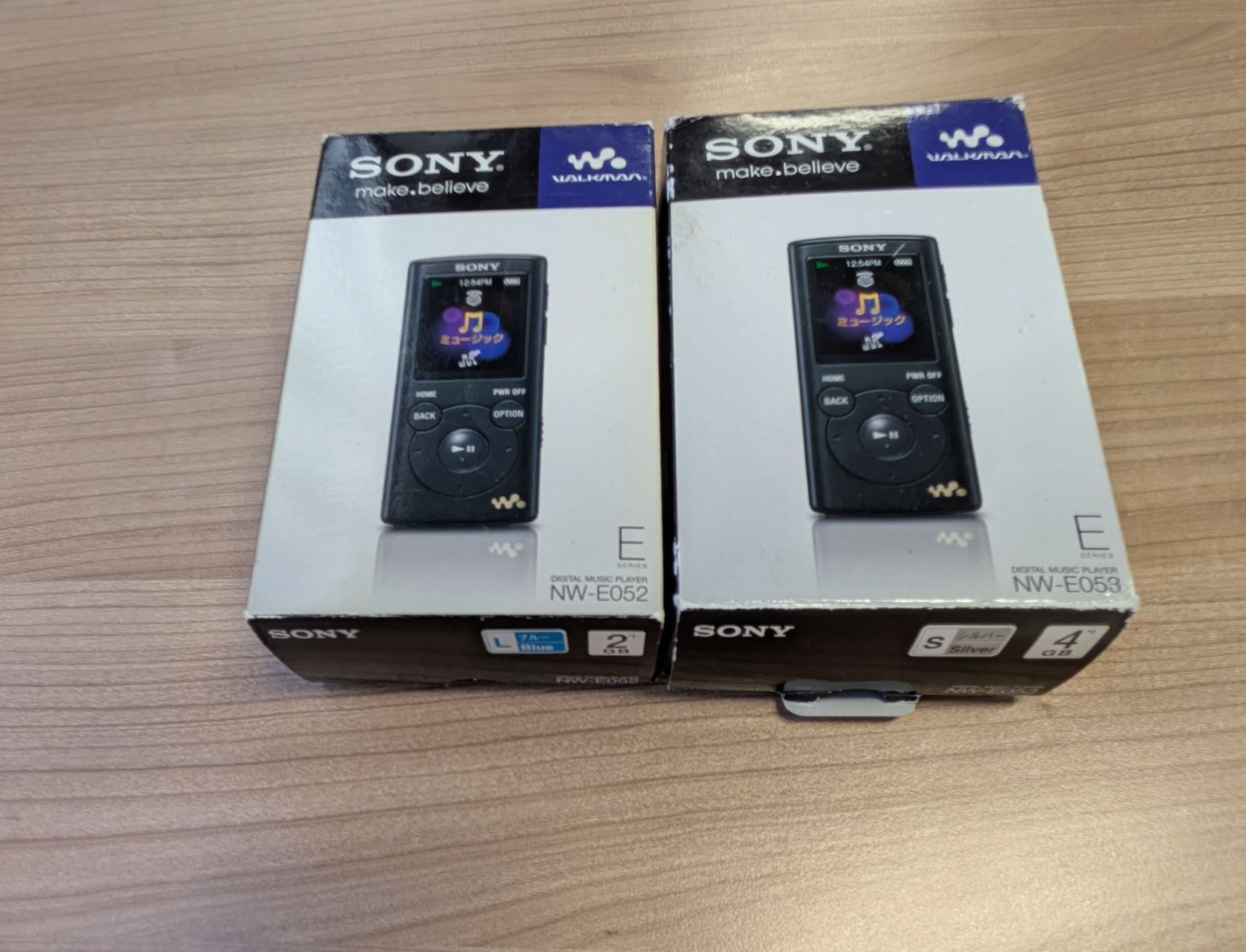 ソニー SONY ウォークマン 2台セット NW-E053(シルバー) / NW-E052