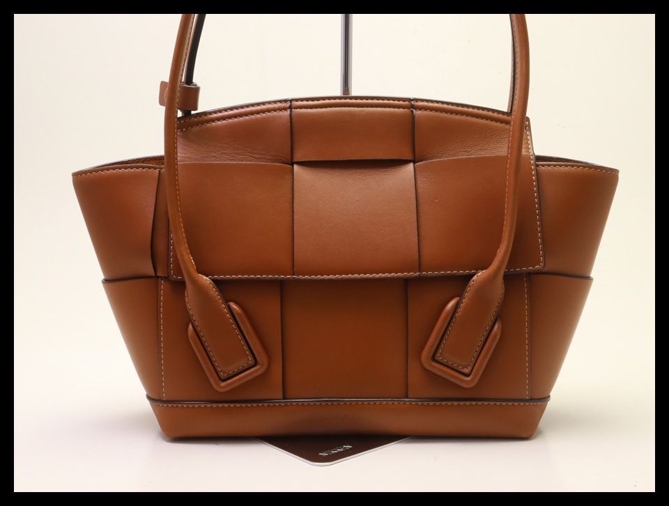 ■ボッテガヴェネタ　スモールザアルコ　イントレチャート　レザー　ハンドバッグ　BOTTEGA VENETA■0730olo920-9K